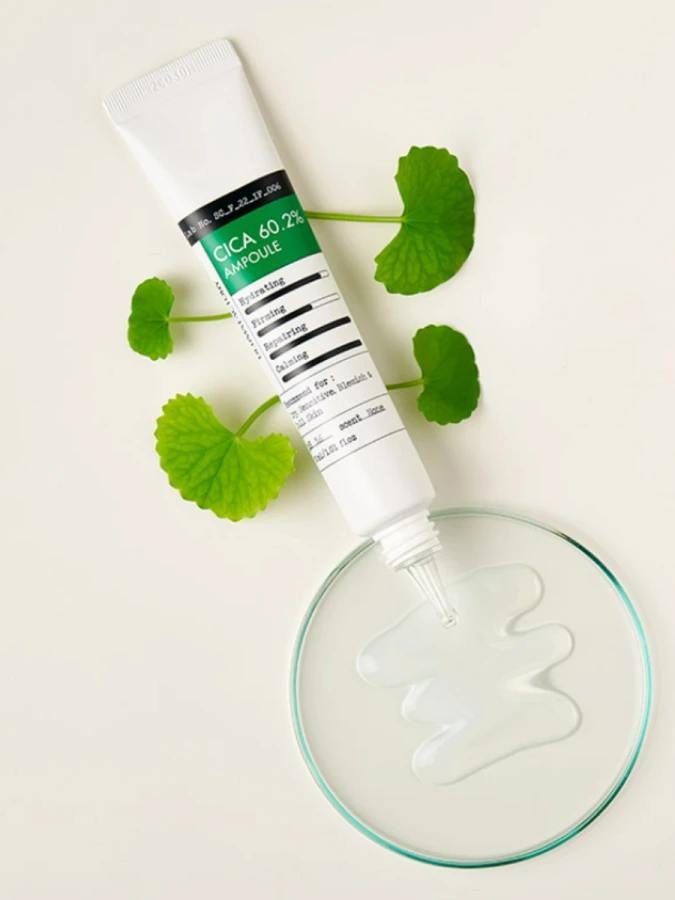 Успокаивающая ампульная сыворотка с экстрактом центеллы азиатской Derma Factory Cica 60.2%  Ampoule