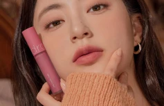 Вельветовый тинт с матовым финишем в оттенке цветочного лепестка rom&nd Zero Velvet Tint 18 Petal Tassel