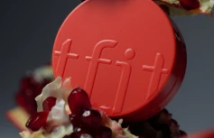 Румяна в ярко-красном оттенке TFIT Fluffy Velvet Cushion Blush R01 Bright Red