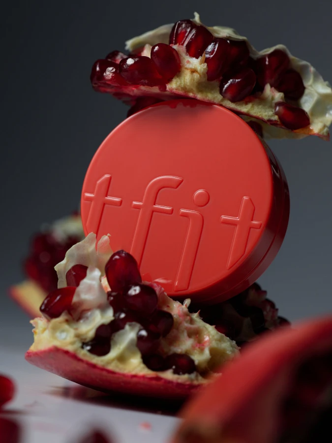 Румяна в ярко-красном оттенке TFIT Fluffy Velvet Cushion Blush R01 Bright Red