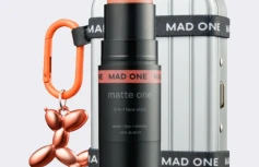 Мультифункциональный стик для макияжа в персиковом оттенке MAD ONE 3-in-1 Face Stick Eyes + Lips + Cheeks Soft Peach