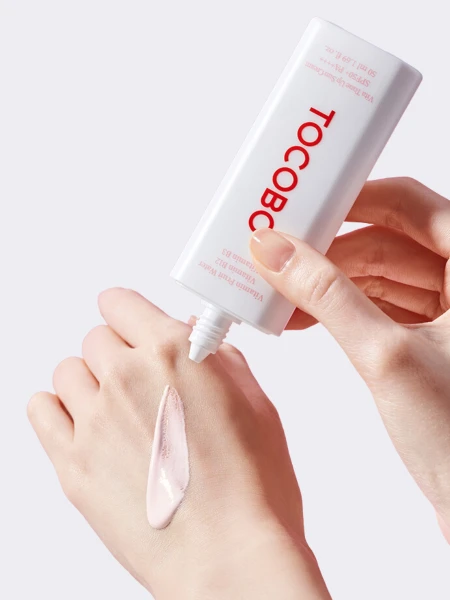 Солнцезащитный крем с комплексом витаминов TOCOBO VIta Tone Up Sun Cream SPF50+ PA++++ Солнцезащитный крем с комплексом витаминов TOCOBO VIta Tone Up Sun Cream SPF50+ PA++++