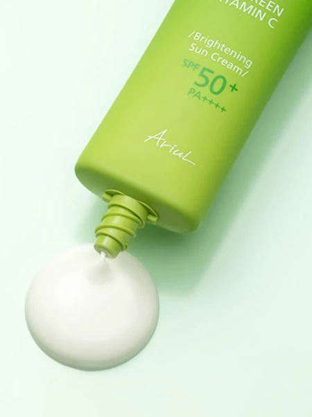 Осветляющий солнцезащитный крем для лица с витамином С Ariul Green Vitamin C Brightening Sun Cream