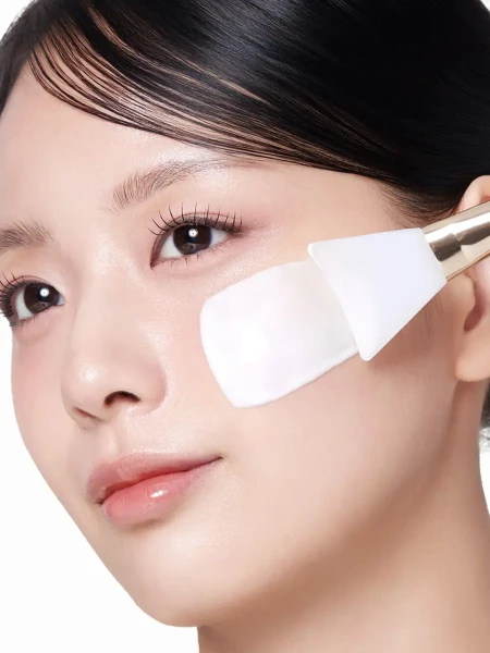 Выравнивающая маска-плёнка с коллагеном и молочными протеинами Medicube Collagen Milk Toning Wrapping Mask