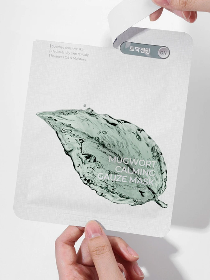 Успокаивающая тканевая маска для лица с экстрактом полыни IsNtree Mugwort Calming Gauze Mask