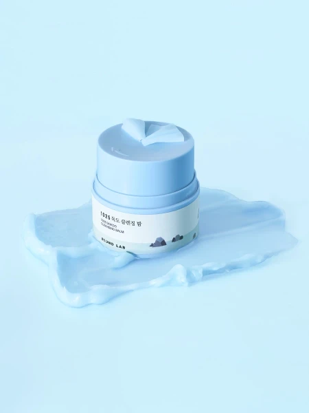 Очищающий гидрофильный бальзам-точилка с морской водой Round Lab 1025 Dokdo Cleansing Balm