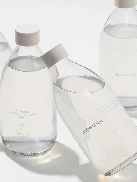 Освежающий тонер с розмарином AROMATICA Vitalizing Rosemary Decoction Toner Освежающий тонер с розмарином AROMATICA Vitalizing Rosemary Decoction Toner