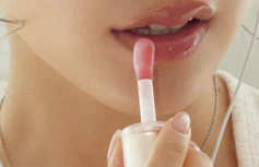 Глянцевое масло для губ AXIS-Y Vita Glow Lip Oil Chilled Berry