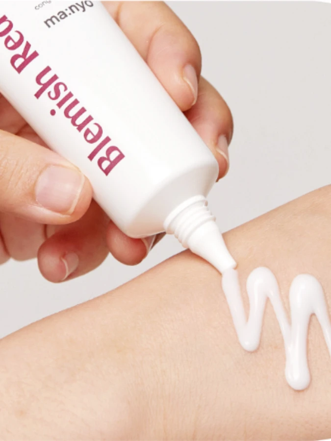 Успокаивающий крем для проблемной кожи с салициловой кислотой Ma:nyo Factory Blemish Red Cream