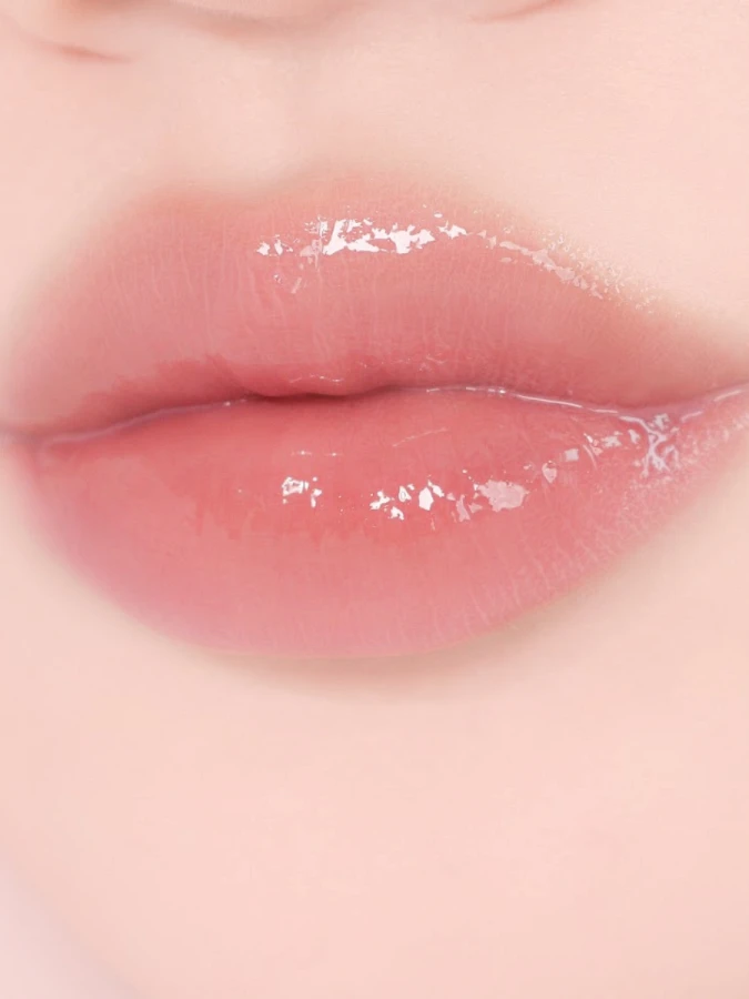 Смягчающий бальзам-слайдер для губ BRAYE Lipsleek 10 Clearness