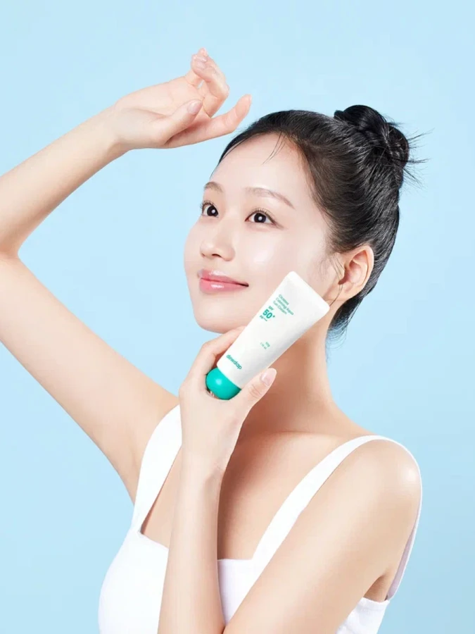 Успокаивающий солнцезащитный крем с экстрактом центеллы dewdap Cicatea Calming Aqua Suncream