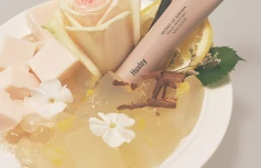 Твёрдый парфюм с цветочным ароматом Huxley Solid Perfume Rose Picker