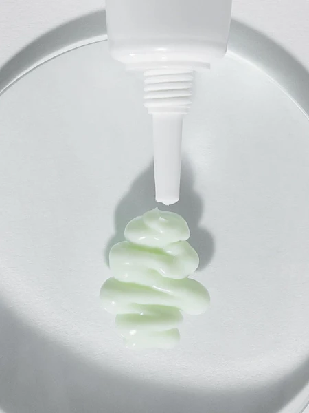 Восстанавливающий крем для век с экстрактом нони Celimax The Real Noni Ultimate Eye Cream Восстанавливающий крем для век с экстрактом нони Celimax The Real Noni Ultimate Eye Cream