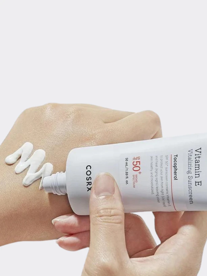 Солнцезащитный крем с витамином Е COSRX Vitamin E Vitalizing Sunscreen SPF 50+