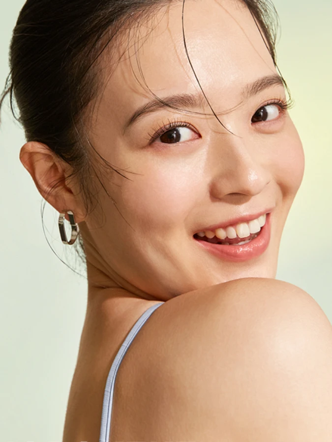 Деликатная пенка для умывания с экстрактом новозеландского льна The Saem Urban Eco Harakeke Foam Cleanser