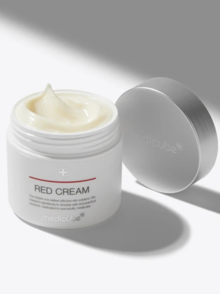 Противовоспалительный крем для работы с акне Medicube Red Cream 2.0 Противовоспалительный крем для работы с акне Medicube Red Cream 2.0