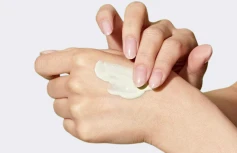 Солнцезащитный крем с чайным деревом Dr.Ceuracle Tea Tree Purifine Green Up Sun SPF50+ PA++++