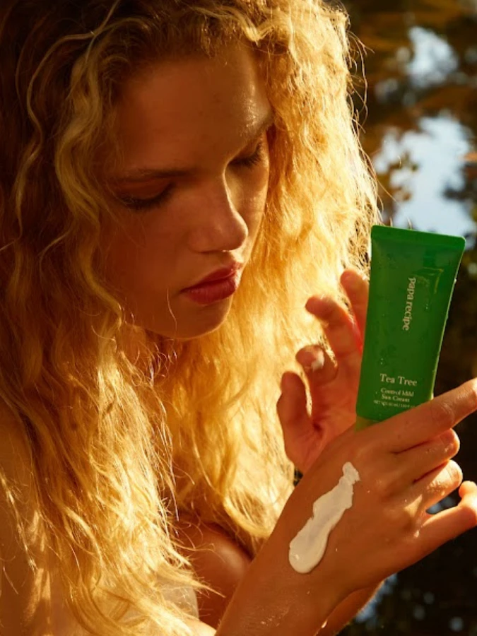 Солнцезащитный крем с экстрактом чайного дерева Papa Recipe Tea Tree Control Mild Sun Cream SPF50+ PA++++ Солнцезащитный крем с экстрактом чайного дерева Papa Recipe Tea Tree Control Mild Sun Cream SPF50+ PA++++