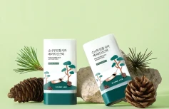 Успокаивающий солнцезащитный стик с экстрактом сосны и центеллы Round Lab Pine Calming Cica Airy Sunstick