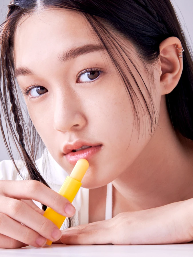 Питательный витаминный бальзам для губ TOCOBO Vitamin Nourishing Lip Balm