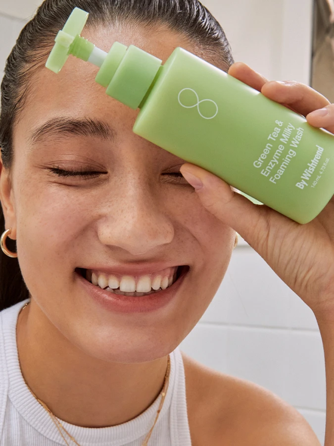 Энзимная пенка для умывания с экстрактом зеленого чая By Wishtrend Green Tea & Enzyme Milky Foaming Wash