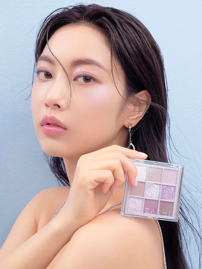 Палетка теней для век UNLEASHIA Glitterpedia Eye Palette N°4 All of Lavender Fog