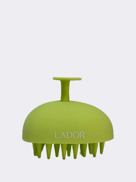Массажная щётка для головы в форме сердца La’dor Scalp Heart Shampoo Brush Green