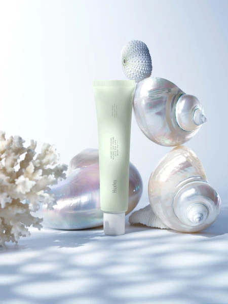 Лёгкий солнцезащитный крем с растительными экстрактами Huxley Watery Sun Cream Stay Sun Safe SPF50+ PA++++ Лёгкий солнцезащитный крем с растительными экстрактами Huxley Watery Sun Cream Stay Sun Safe SPF50+ PA++++