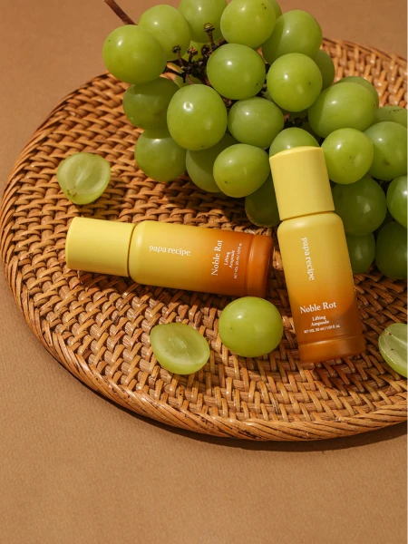 Разглаживающая ампула для лица с ферментом винограда Papa Recipe Noble Rot Lifting Ampoule Разглаживающая ампула для лица с ферментом винограда Papa Recipe Noble Rot Lifting Ampoule