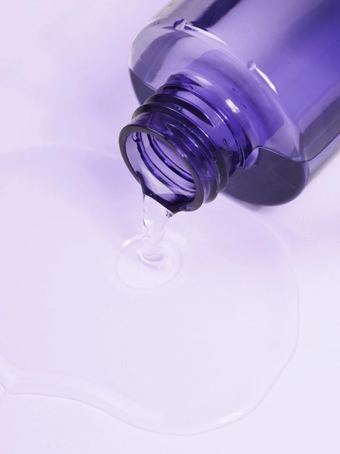 Противовоспалительный тонер с экстрактом красного лука IsNtree Onion Newpair Essence Toner