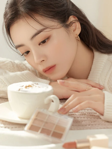 Палетка теней для век Dasique Shadow Palette #07 Milk Latte