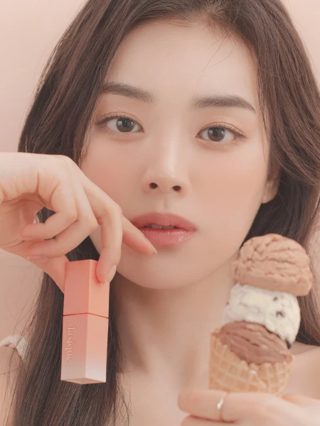 Сияющий тинт для губ Dasique Juicy Dewy Tint #12 Sweet Marron