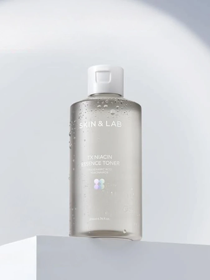 Осветляющий тонер для лица с транексамовой кислотой SKIN&LAB Tx Niacin Essence Toner