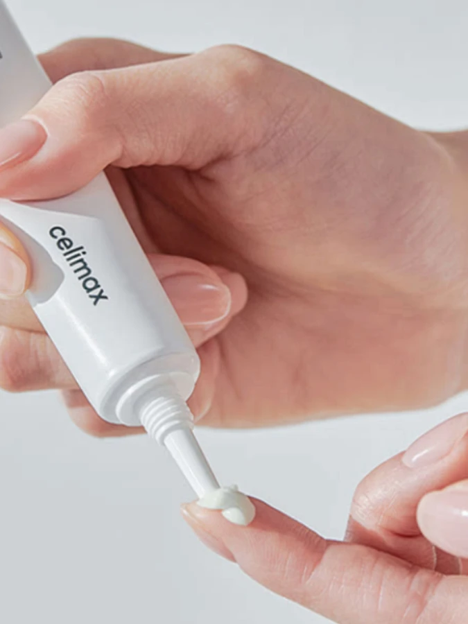 Восстанавливающий крем для век с экстрактом нони Celimax The Real Noni Ultimate Eye Cream