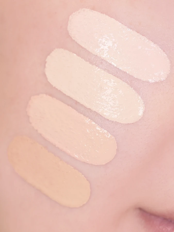 Тональная основа с сияющим финишем AMUSE Dew Wear Foundation SPF 50+ PA++++ 01 Pure