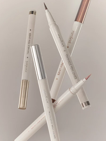 Сияющая подводка для век в коричневом оттенке rom&nd Twinkle Pen Liner 05 Sunset Hazel