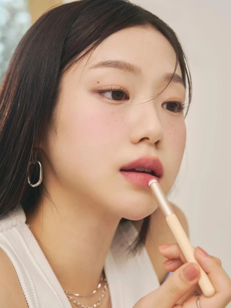 Кисть для макияжа губ rom&nd Lip Smudging Brush