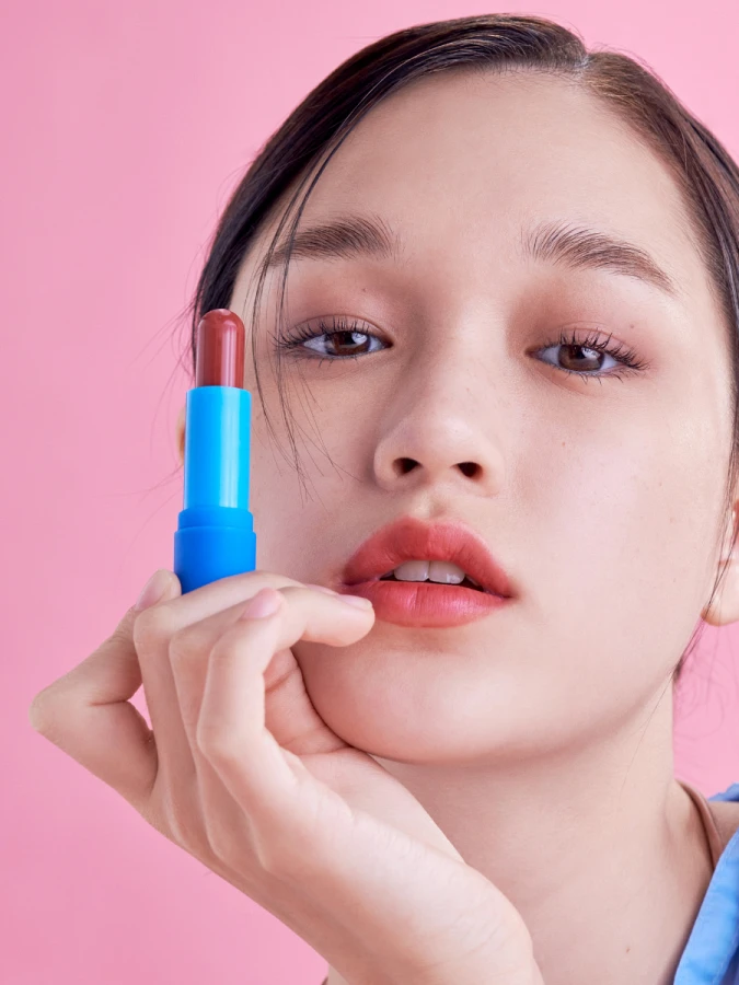 Кремовый оттеночный бальзам для губ в приглушённом тёмно-розовом оттенке TOCOBO Powder Cream Lip Balm 031 Rose Burn