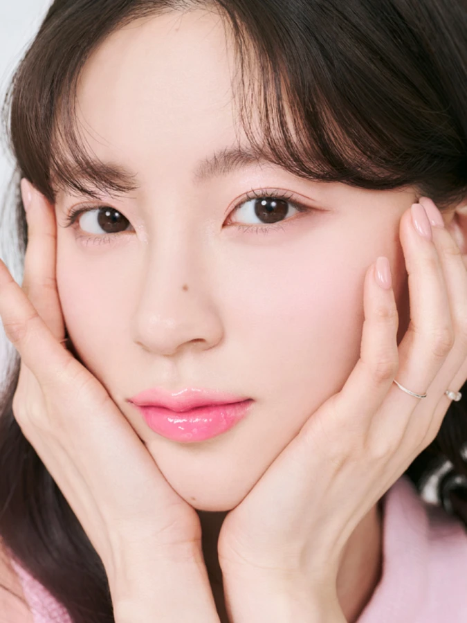 Оттеночный бальзам для губ в оттенке лепестков пиона rom&nd Glasting Melting Balm 09 Peonies