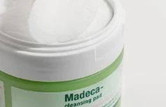 Отшелушивающие тонер-пэды с РНА-кислотой Centellian24 Madeca PHA Cleansing Pad