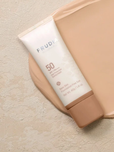 Невесомый тональный крем с фактором защиты от солнца Frudia Bare Skin Foundation Free Sun SPF50+PA++++ Невесомый тональный крем с фактором защиты от солнца Frudia Bare Skin Foundation Free Sun SPF50+PA++++