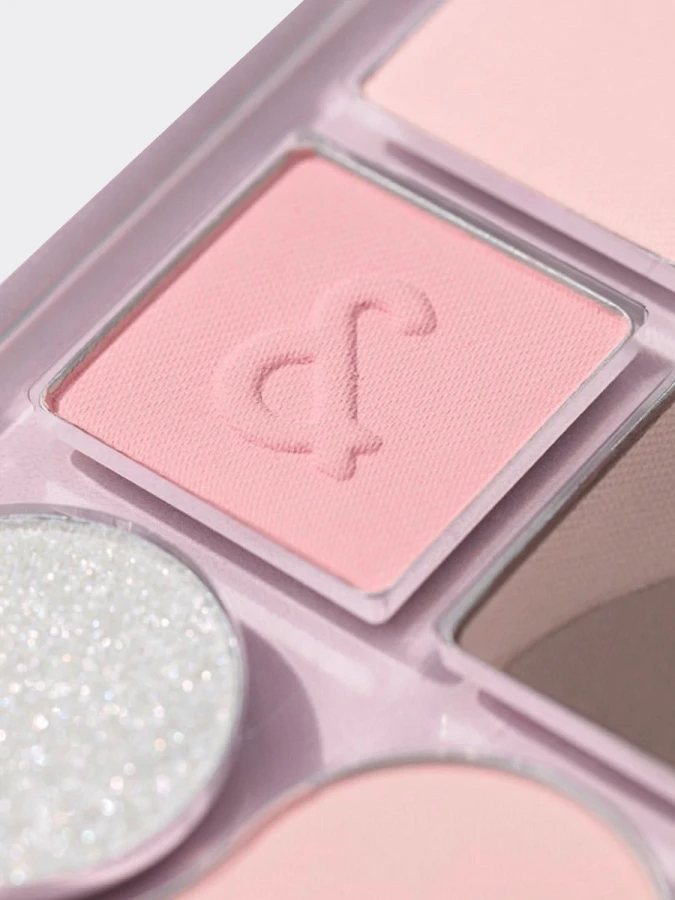 Палетка для макияжа век и лица в клубничных оттенках rom&nd Bare Layer Palette 02 Strawberry Mood