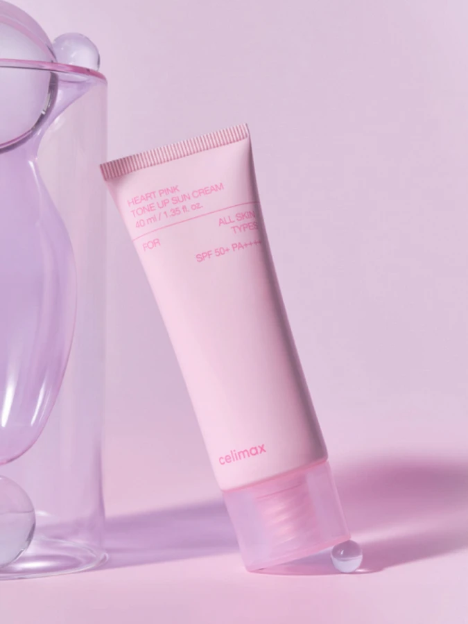 Солнцезащитный крем с эффектом выравнивания тона кожи Celimax Heart Pink Tone Up Sun Cream SPF50+ PA++++
