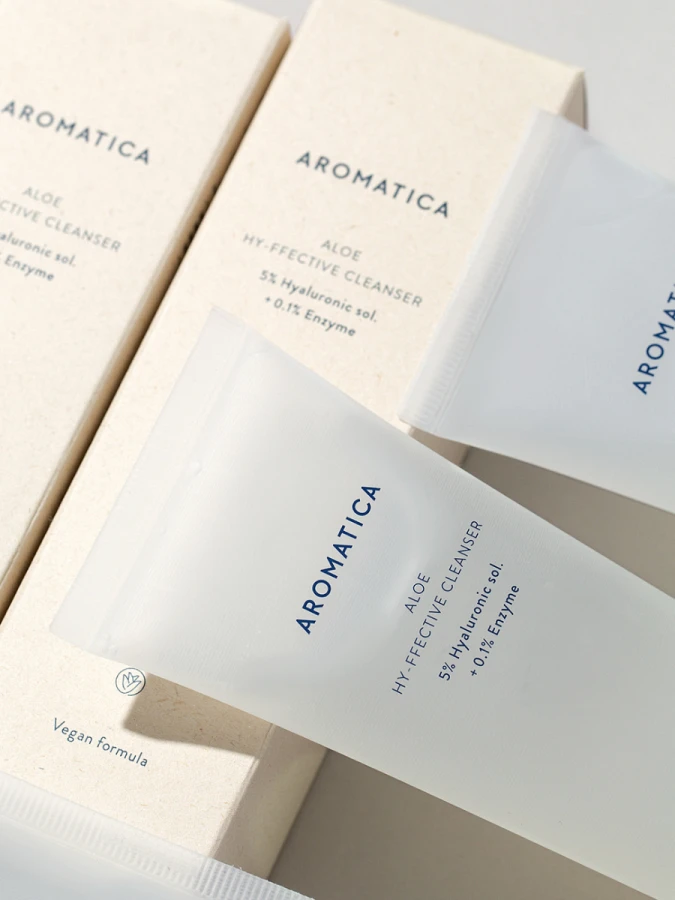 Мягкий гель для умывания с алоэ и энзимами Aromatica Aloe Hy-ffective Cleanser 5% Hyaluronic sol.+ 0.1% Enzyme