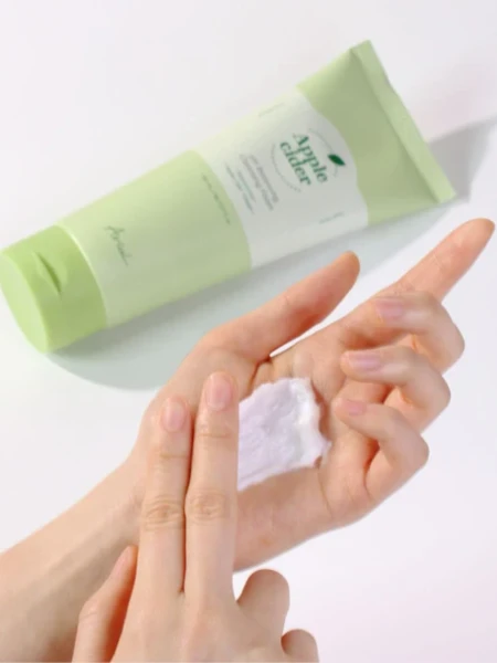 Слабокислотная пенка для умывания с яблочным уксусом Ariul Apple Cider pH Balancing Cleansing Foam