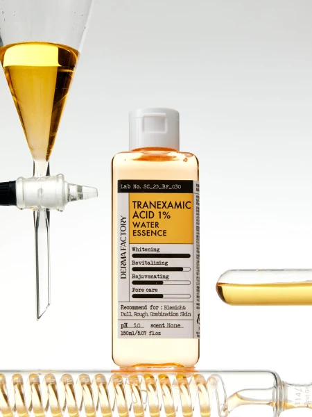 Осветляющий тонер для лица с транексамовой кислотой Derma Factory Tranexamic Acid 1% Water Essence