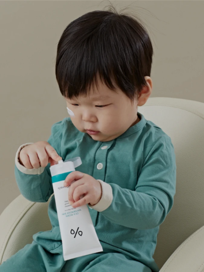 Водостойкий солнцезащитный крем с экстрактом центеллы Dr.Ceuracle Cica Regen Waterproof Sun SPF50+ PA++++