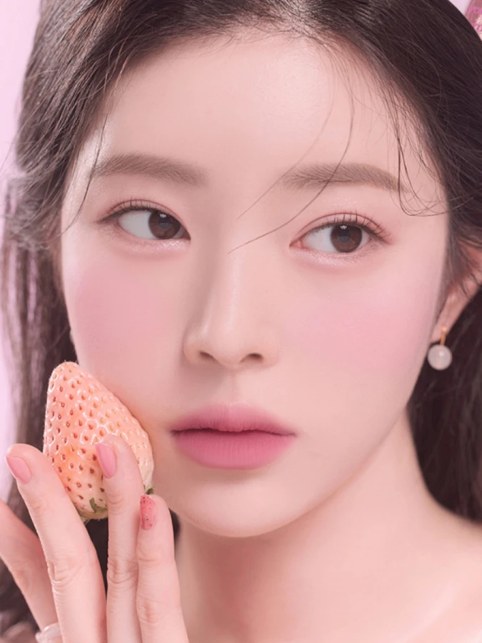 Палетка теней для век Dasique Shadow Palette #18 Berry Smoothie