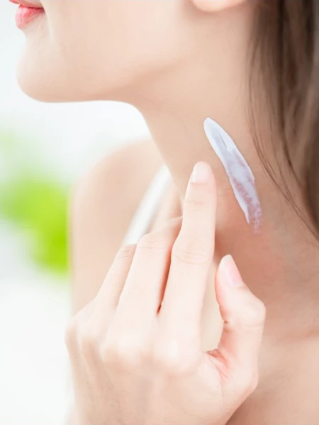 Мягкий солнцезащитный крем с гвайазуленом Derma Factory Be Zero Pure Sun Cream SPF 42 PA+++ Мягкий солнцезащитный крем с гвайазуленом Derma Factory Be Zero Pure Sun Cream SPF 42 PA+++