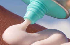 Увлажняющий солнцезащитный крем с ПДРН VT Cosmetics Air Cloud Sunscreen